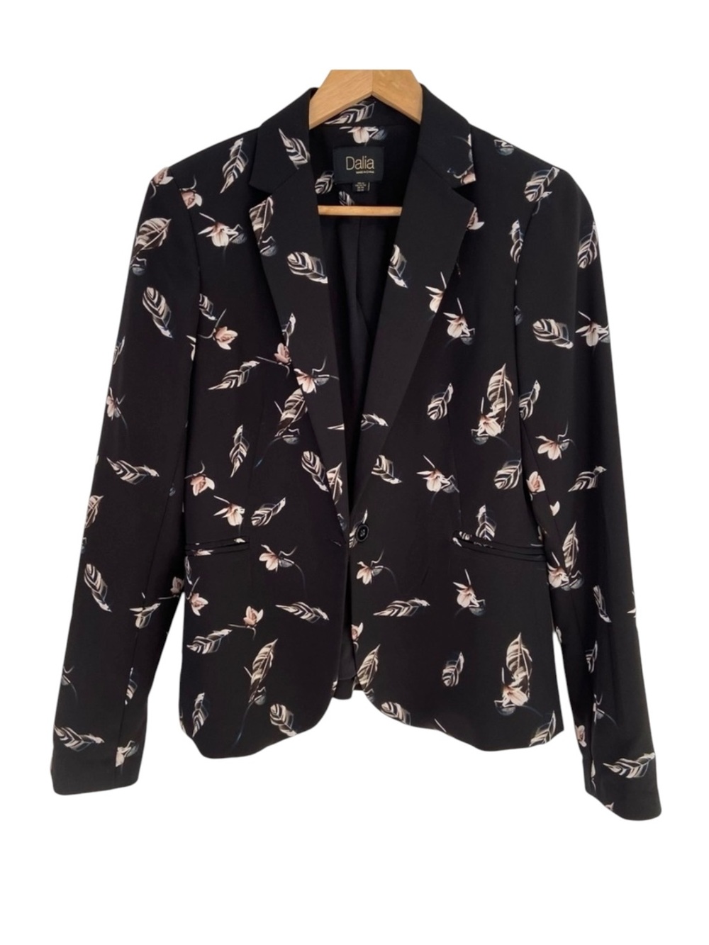 Dalia black blazer floral pink pattern pockets formal casual feminine medium